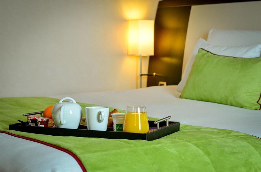 Mercure Angers Centre Gare Exterior photo